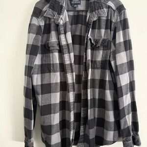American Eagle Outfitters Black and Gray Buffalo Plaid Button-Down Shirt